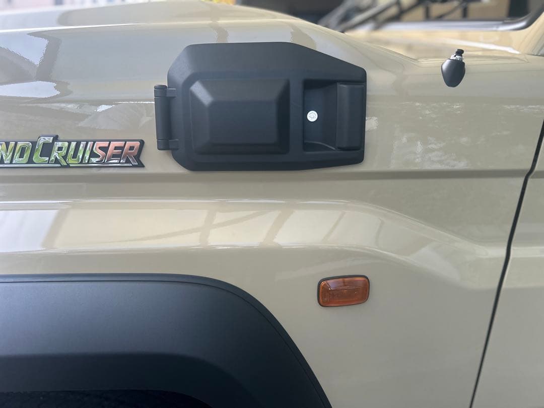 即納可　再再販ランクル70 GDJ76 セキュリティキー付リッドカバー