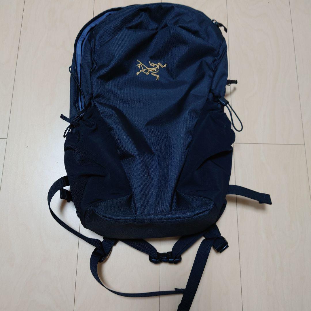 アークテリクス　マンティス16バッグパック　Black