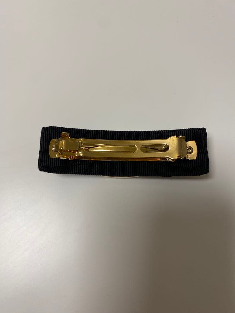 サルバトーレフェラガモ　バレッタ　ブラック×ゴールド