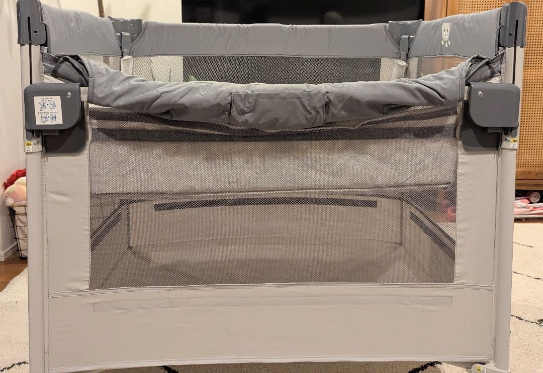 美品 Aprica 折り畳みベビーベッド ココネルエアー
