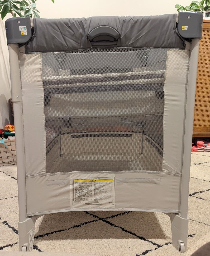 美品 Aprica 折り畳みベビーベッド ココネルエアー