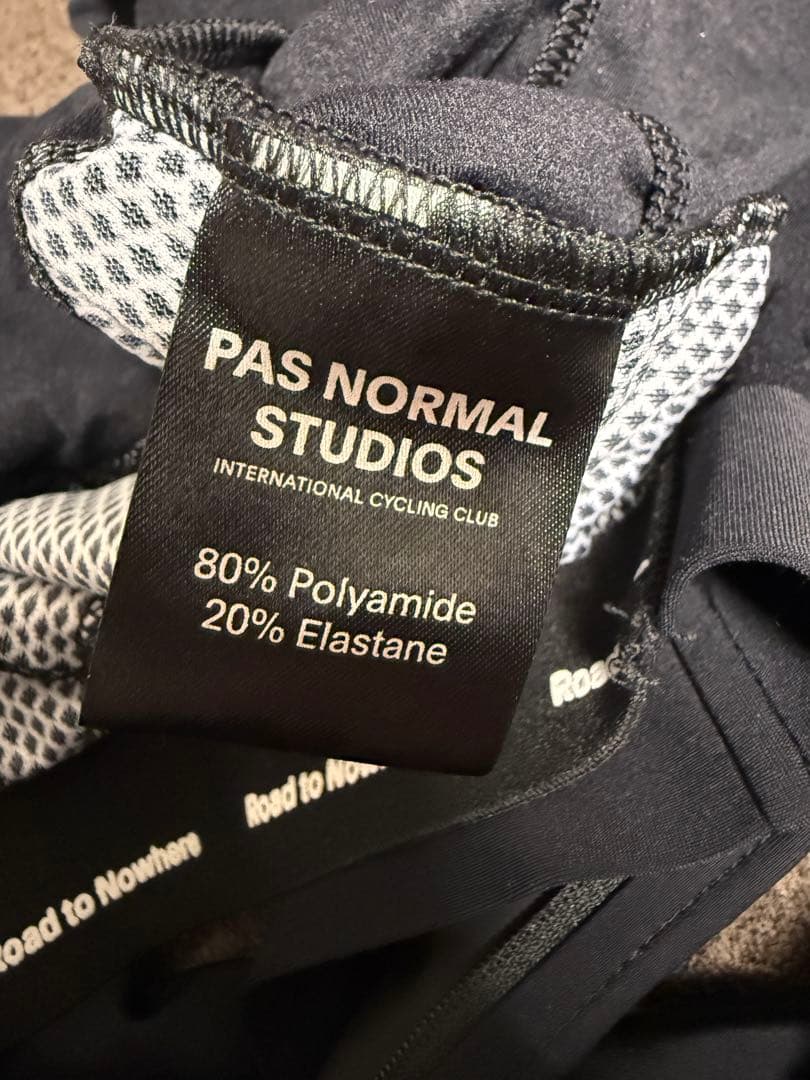 pas normal studios ロングスリーブジャージ黒　xs