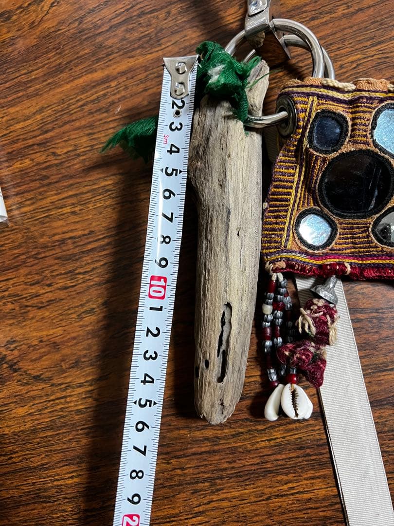 レー キーリング 民族的デザイン 木製キーリング 約26cm