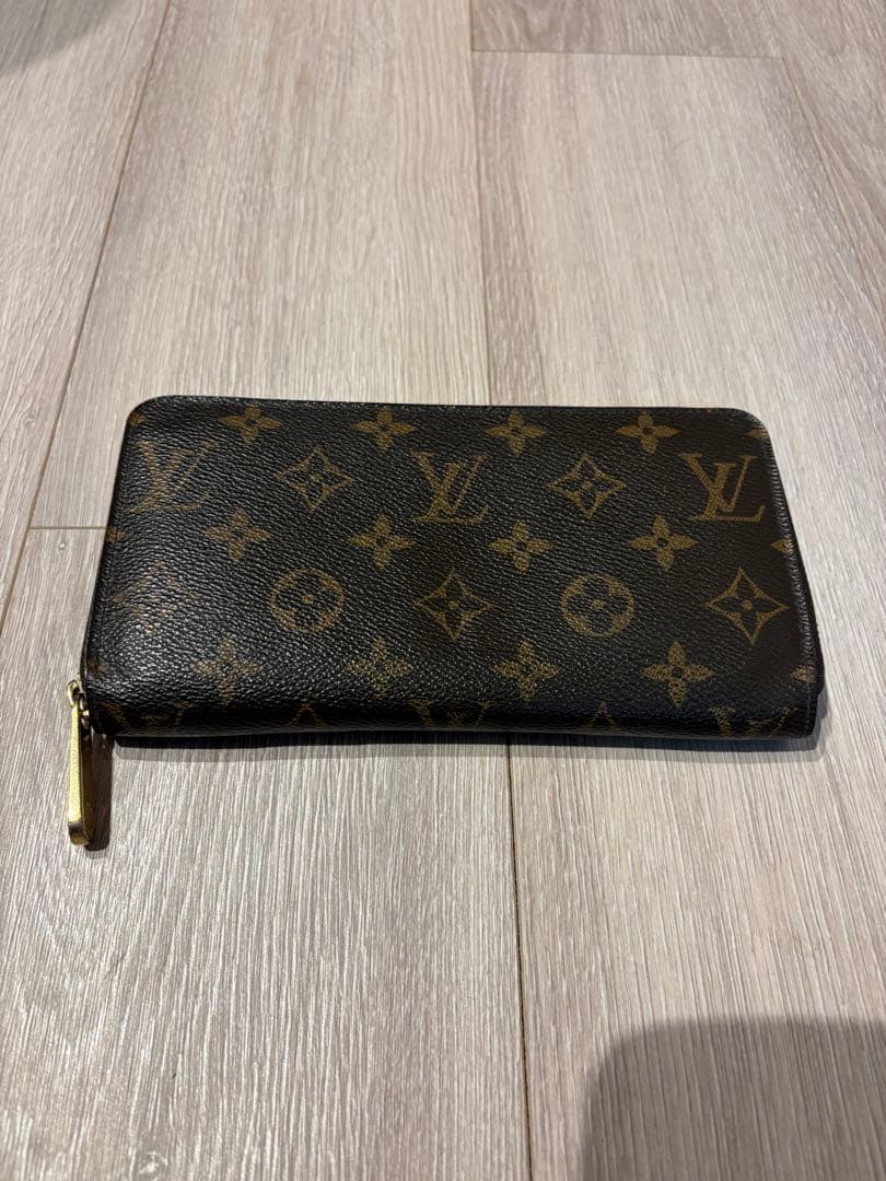 ルイヴィトン　ジッピーウォレット（モノグラム）