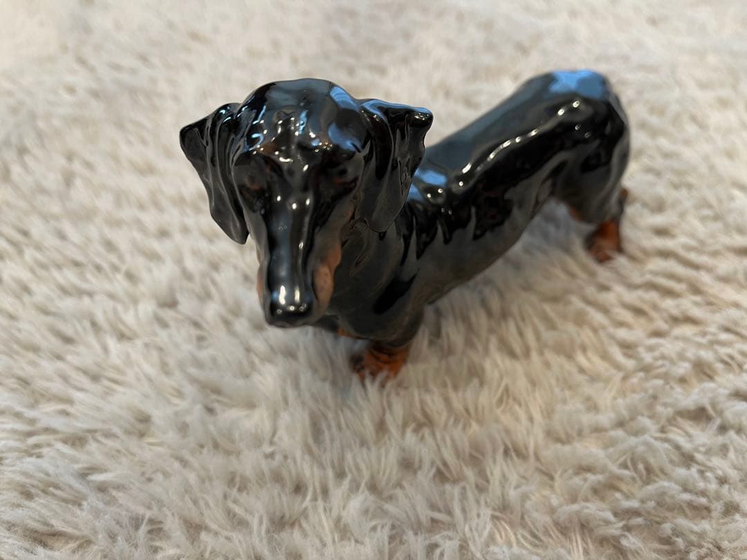   ロイヤルドルトン　ダックスフンド 陶器 置物