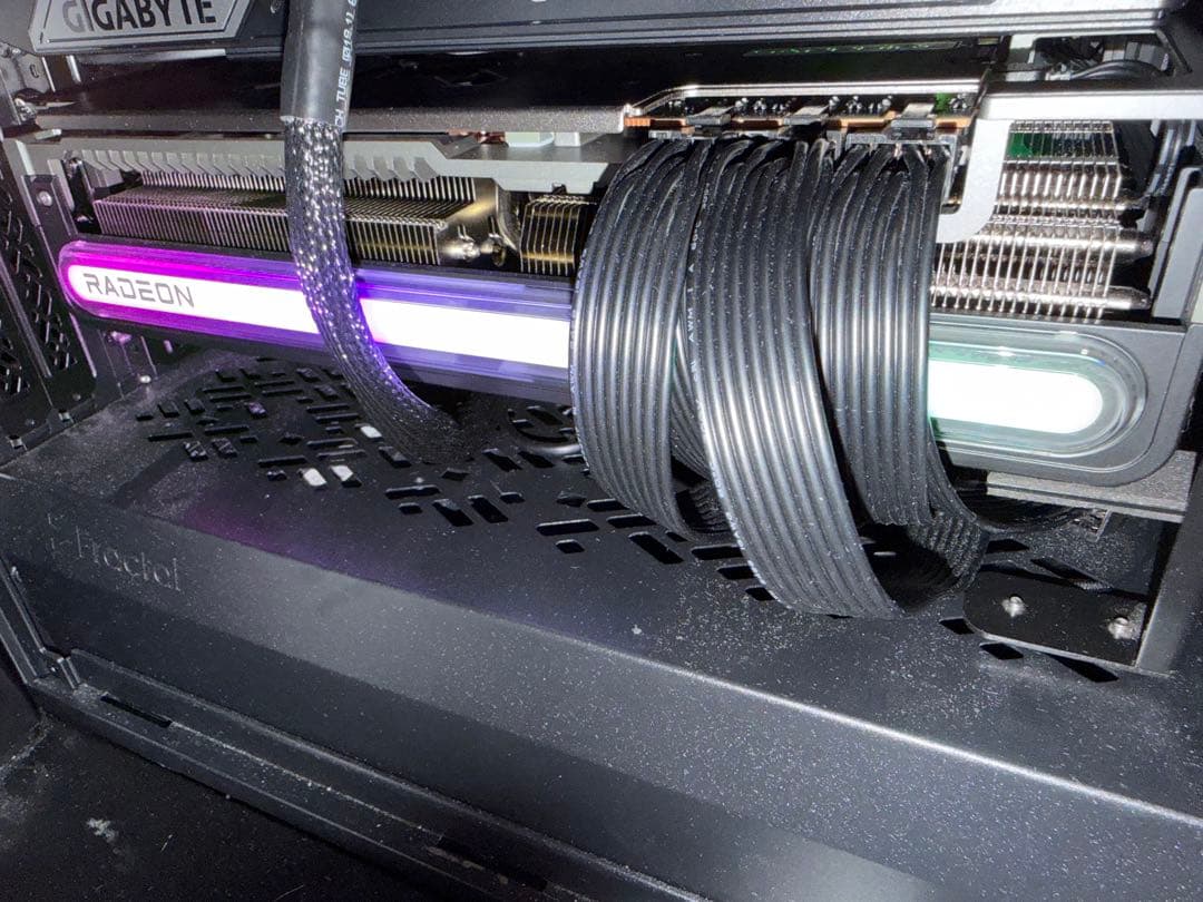 グラフィックボード・グラボ・ビデオカード Sapphire Nitro+ Radeon RX 7900 XTX 24GB