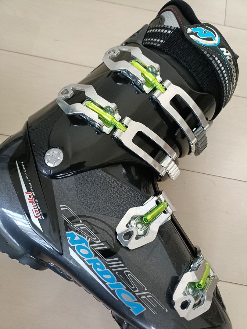 スキーブーツ NORDICA CRUISE 28.0-28.5 cm