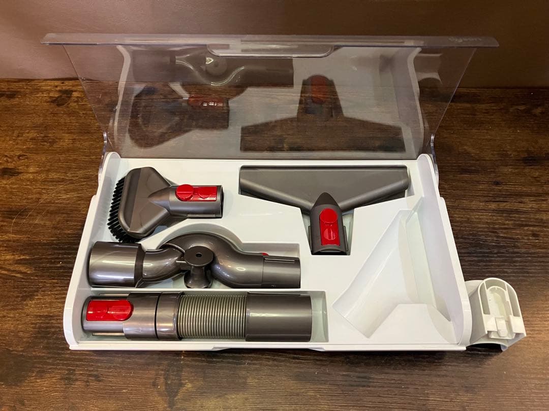 Dyson V10（SV12）コードレスクリーナー アタッチメント多数付き
