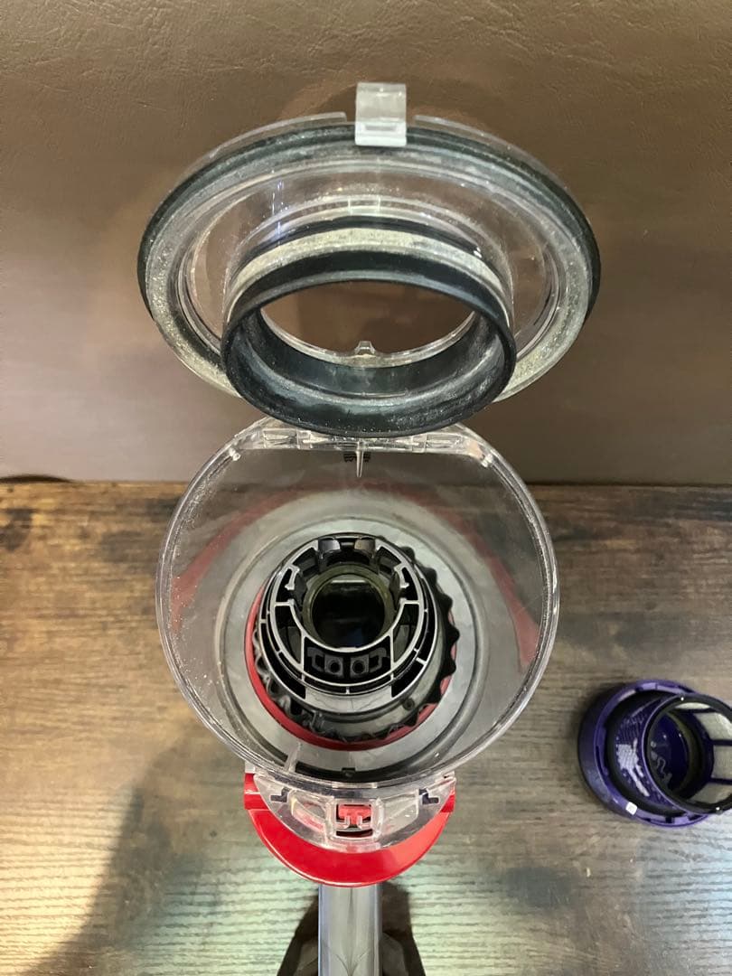 Dyson V10（SV12）コードレスクリーナー アタッチメント多数付き