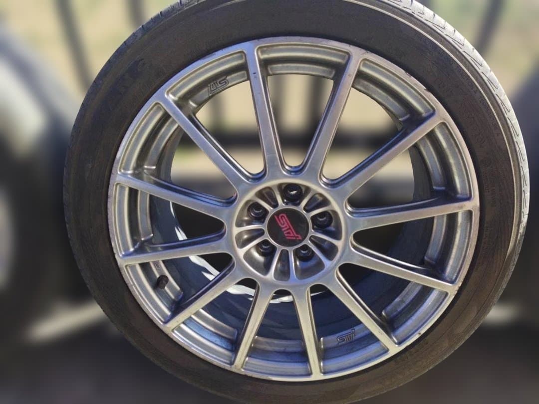 STI 18インチ シルバー ホイールセット