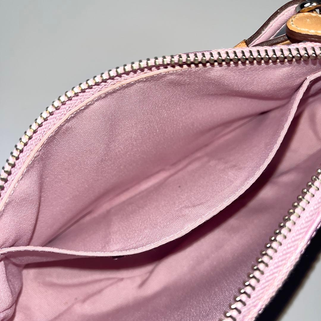 コーチ　アクセサリーポーチ　シグネチャー　キャンバス　レザー　ピンク　ベージュ