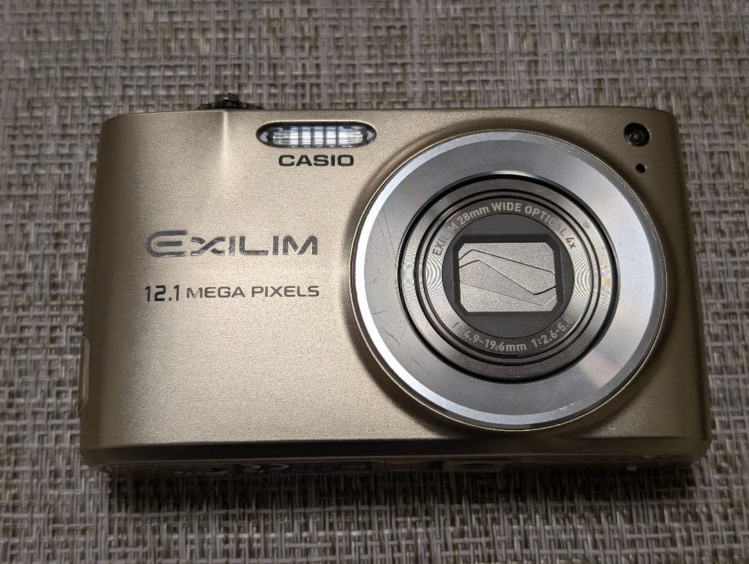 デジタルカメラ CASIO EXILIM EX-Z400
