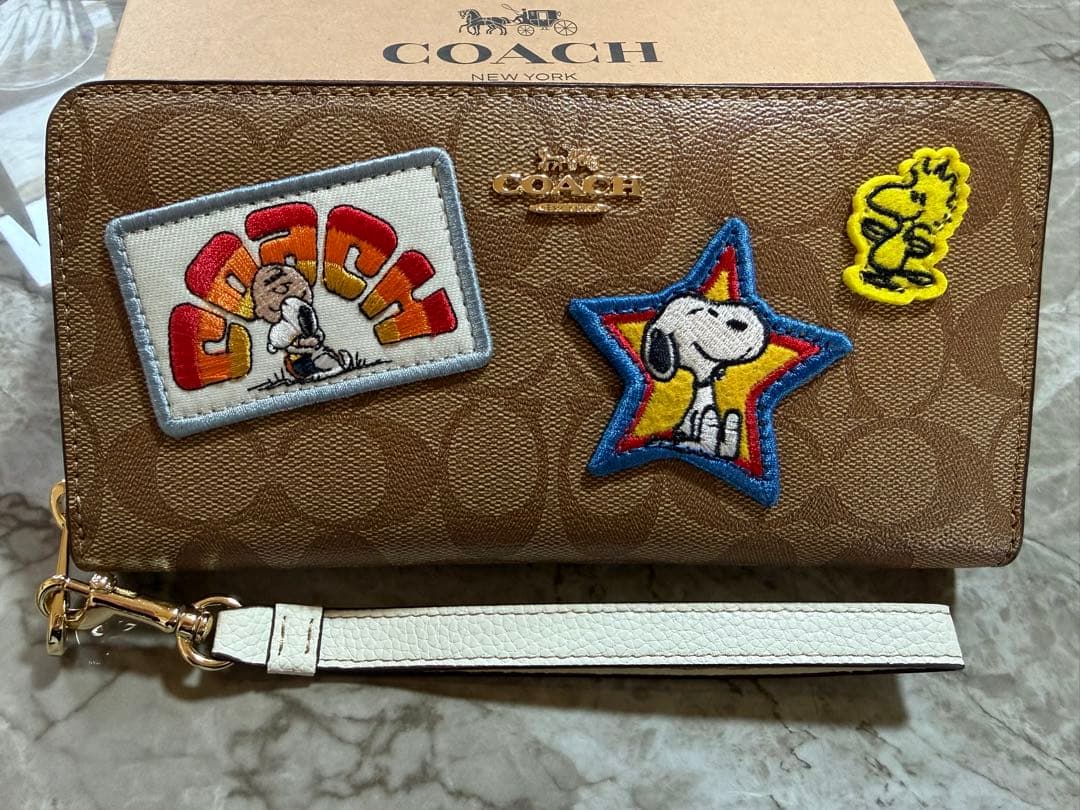 COACH スヌーピー パッチ 長財布
