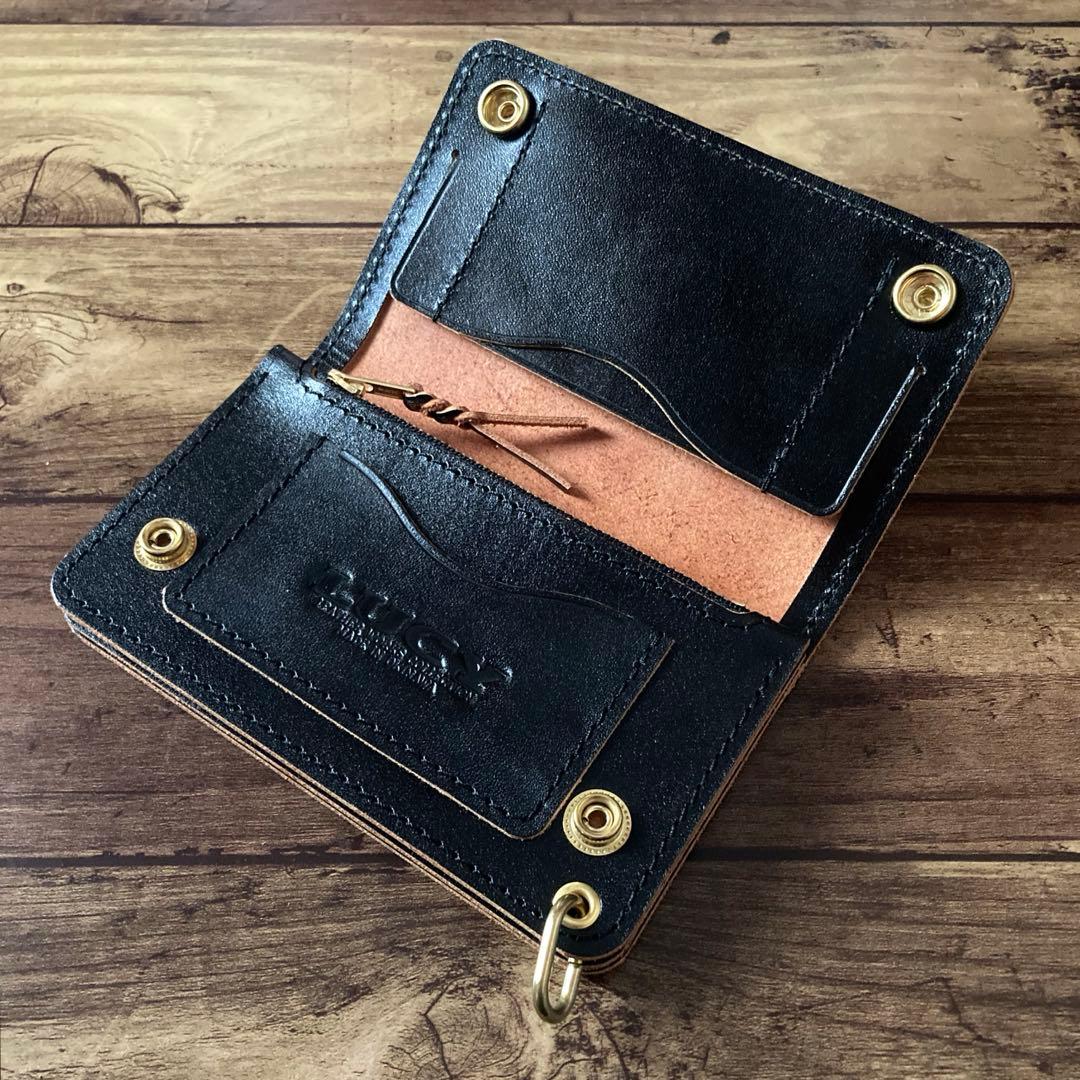 【お札を折らずに収納】カウレザー トラッカーウォレット150（ミドル）3層