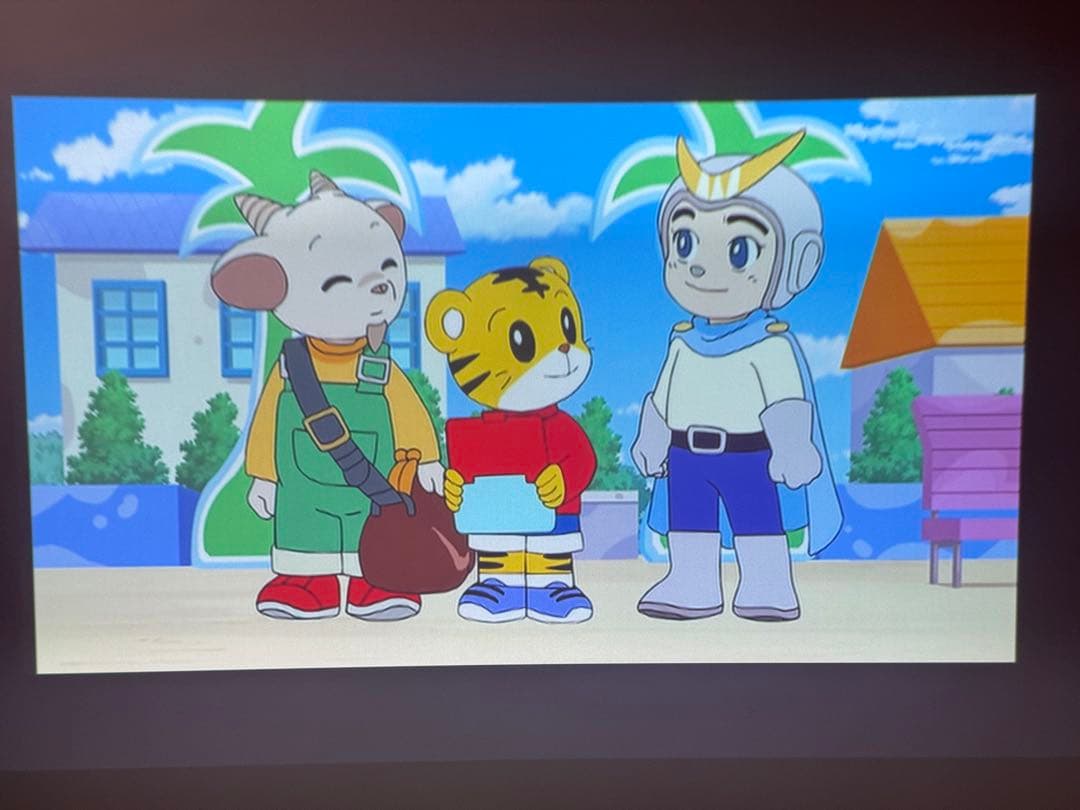 状態良好　EPSON LCD プロジェクター 1080p 本体 EB-535W