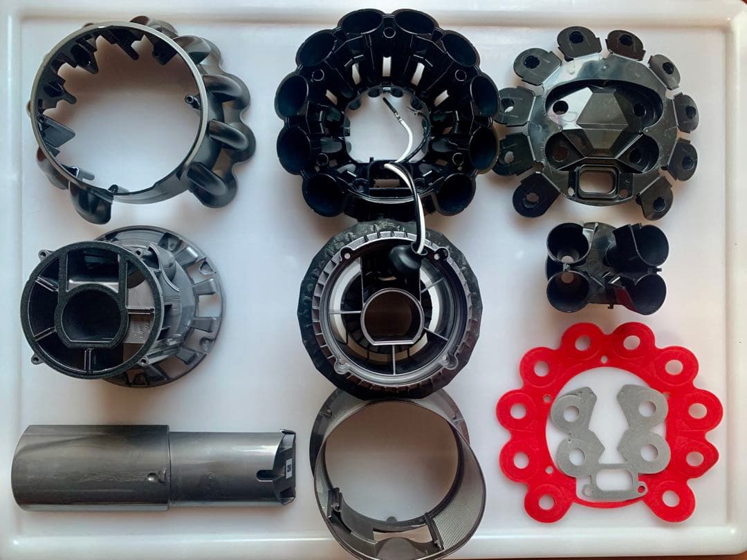 dyson ダイソンV10 SV12 本体のみ【分解清掃済み】