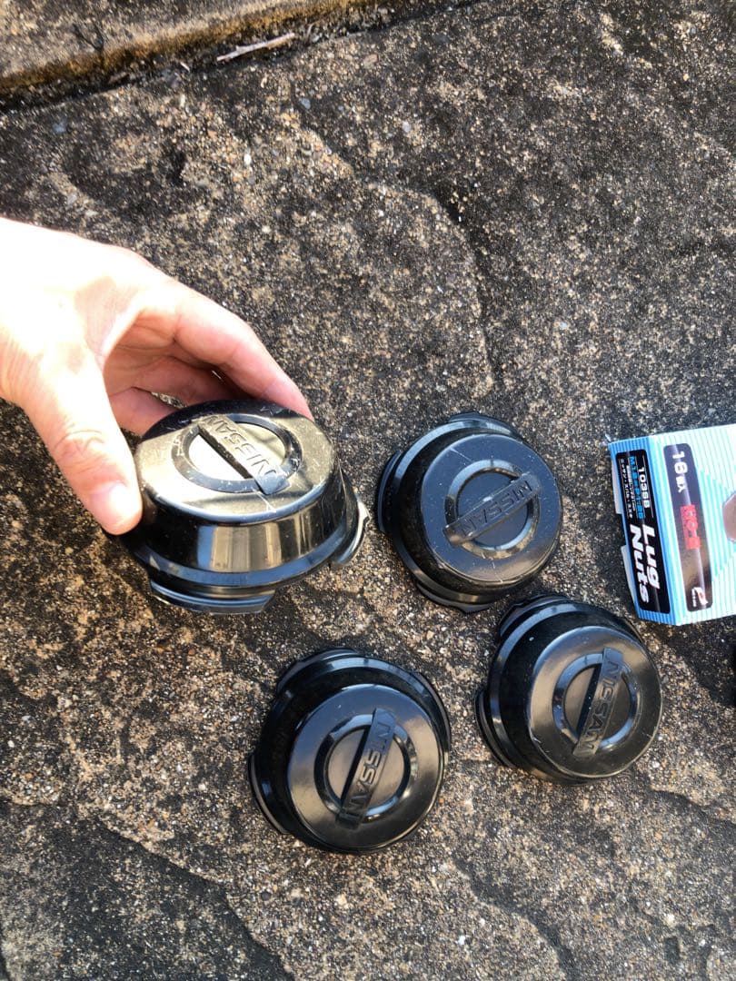 nv200 鉄ホイール　14インチ 4個セット ナット　センターキャップ付き