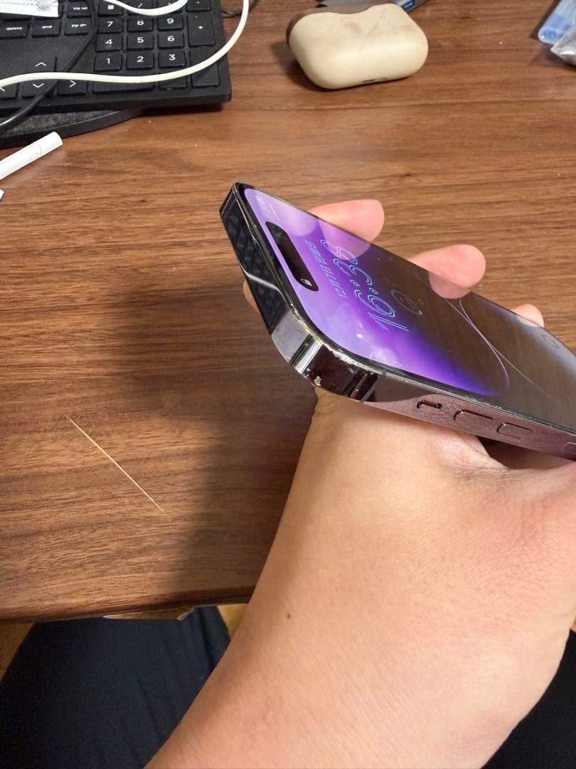 Apple iPhone 14 Pro ディープパープル 本体。