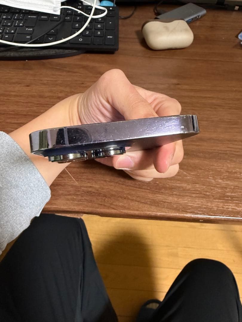 Apple iPhone 14 Pro ディープパープル 本体。