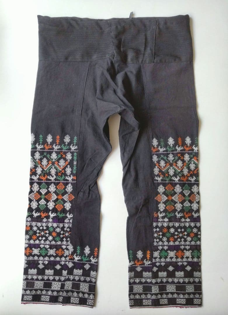 【新品・未使用】ベトナム　ザオ族　ヤオ族　パンツ　ズボン　刺繍　少数民族