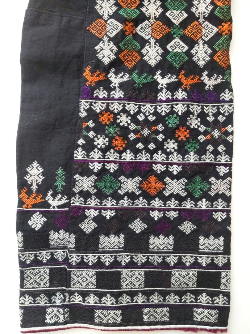 【新品・未使用】ベトナム　ザオ族　ヤオ族　パンツ　ズボン　刺繍　少数民族