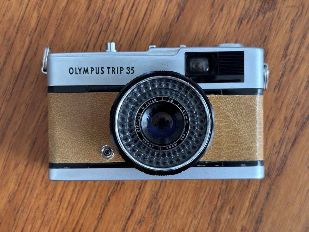 美品Olympus Trip 35 レンジファインダーカメラ シルバー・ベージュ