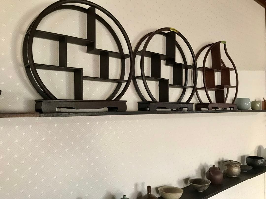 アンティークな飾り棚3点セット、茶器、お猪口、ぐい呑、一輪挿