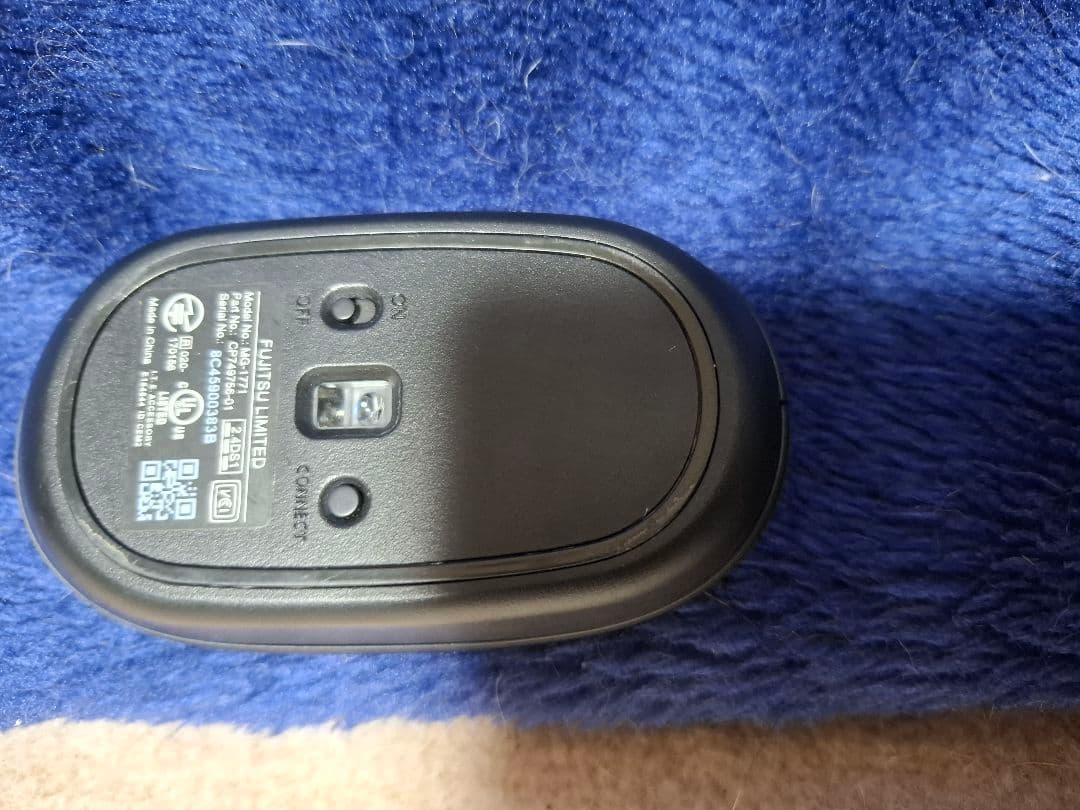 Fujitsu FH90/B3 デスクトップPC