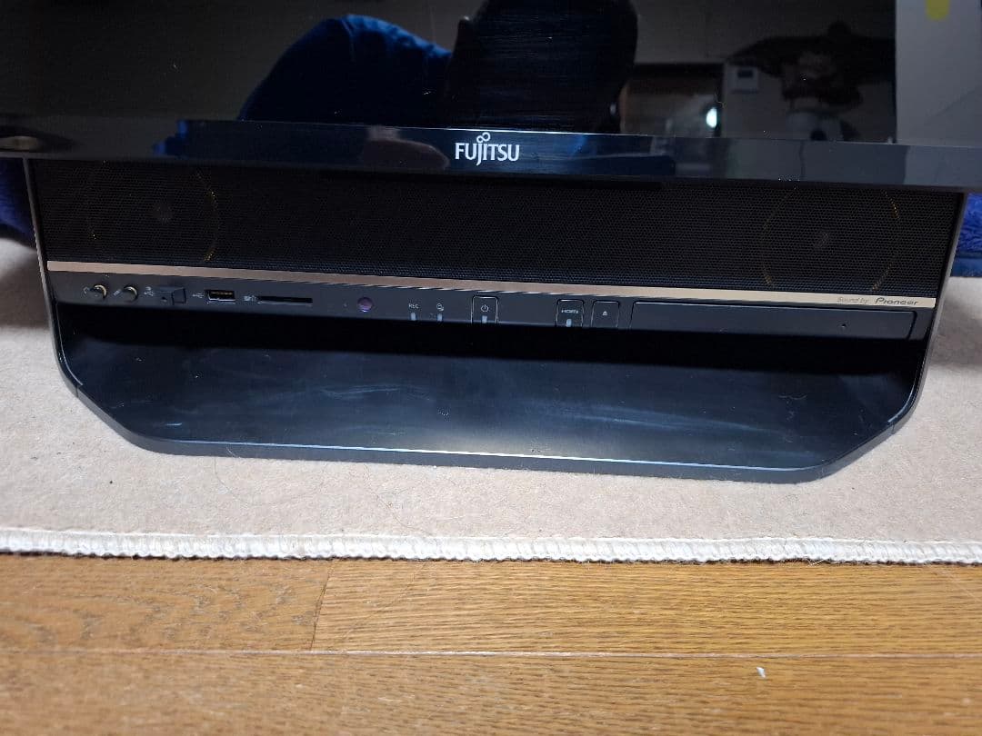 Fujitsu FH90/B3 デスクトップPC