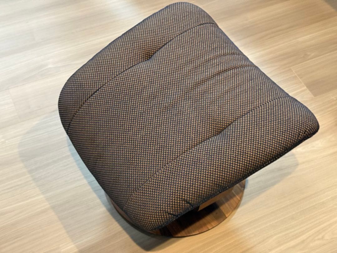 カリモク ザ・ファースト オットマンダークネイビー