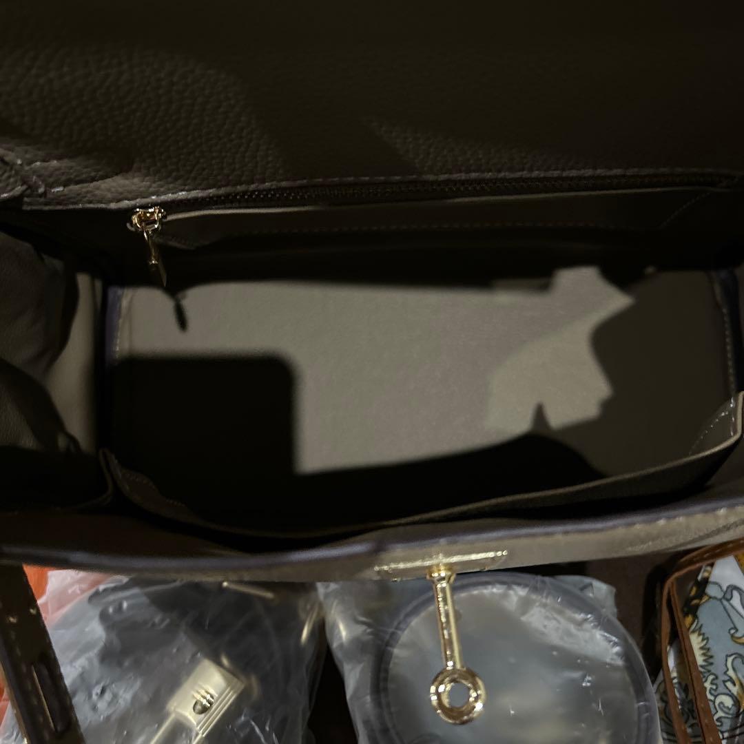 エトゥープ　バッグ