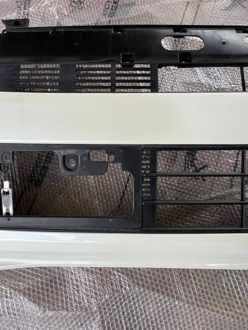 JF1-JF2 NBOXホワイト フロントバンパー NH624P