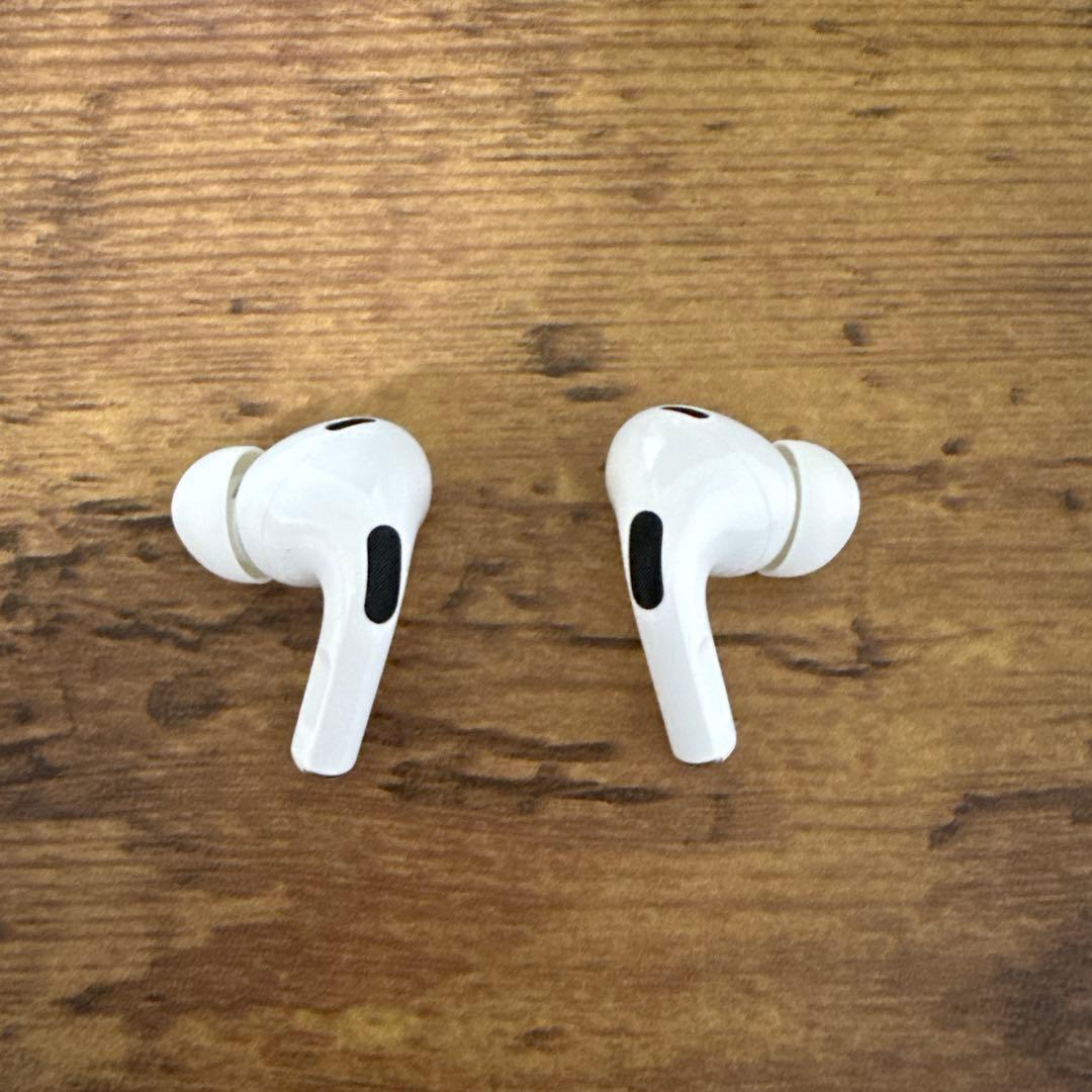 AirPods Pro 2nd本体 ホワイト 充電ケース付き