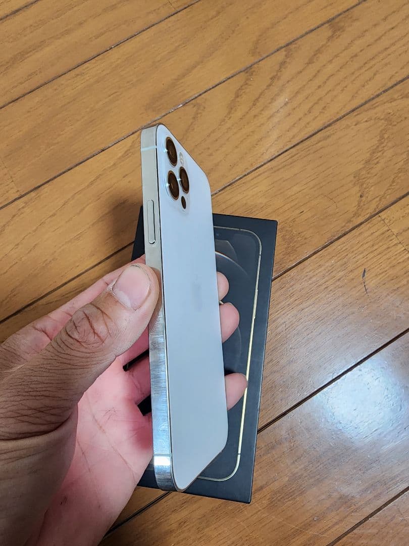 スマートフォン本体 iPhone12pro128Gb
