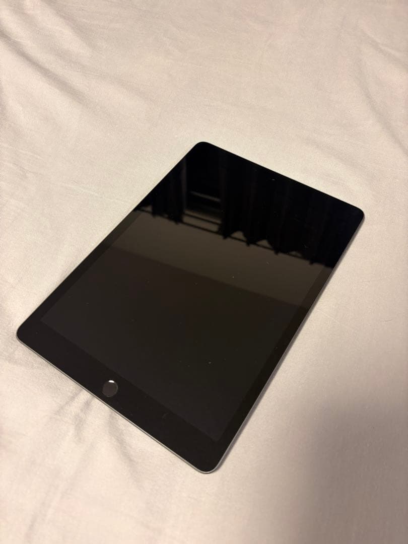 デ*e様 iPad 第8世代 32gb Wi-Fiモデル