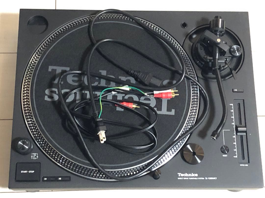 Technics SL-1200 MK-7ターンテーブル