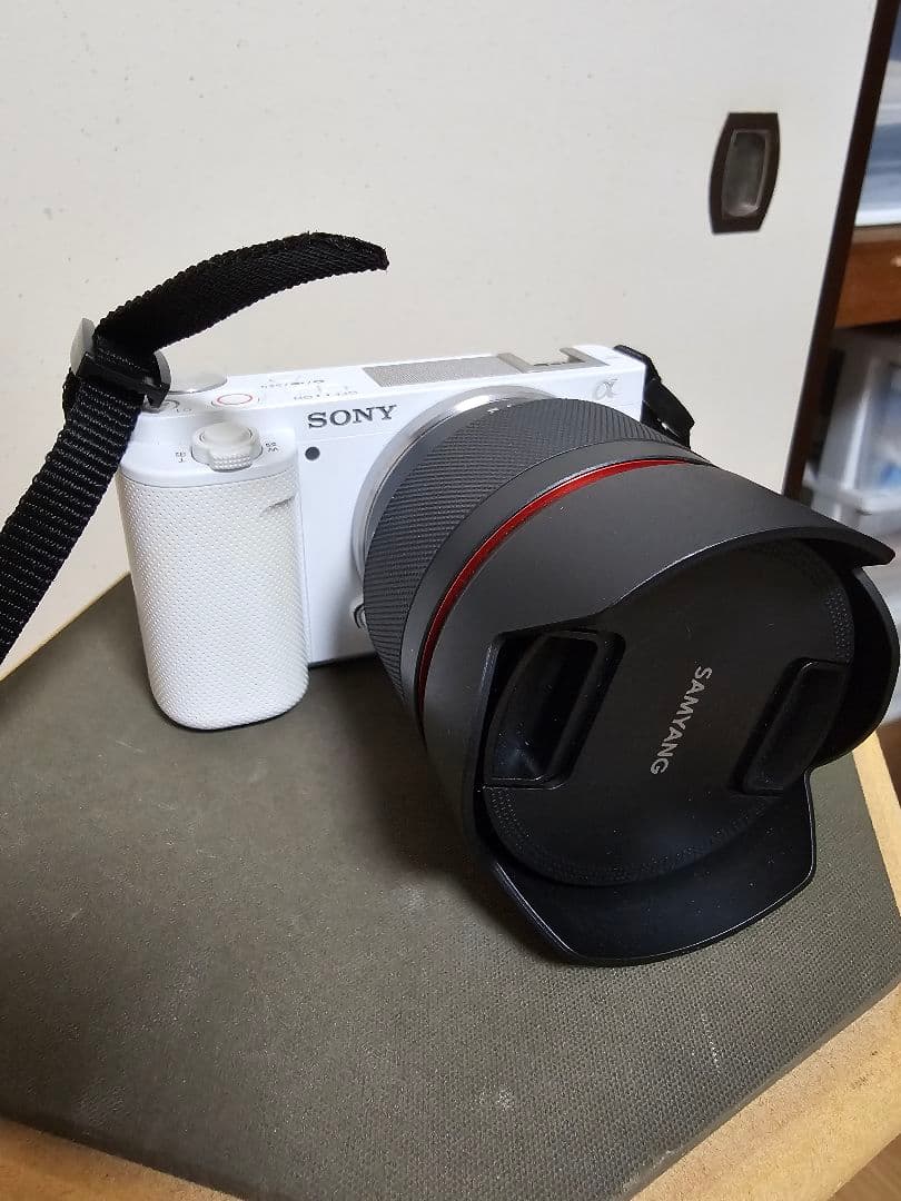デジタルカメラ VLOGCAM ZV-E10 + Samyang AF 12mm f/2 E
