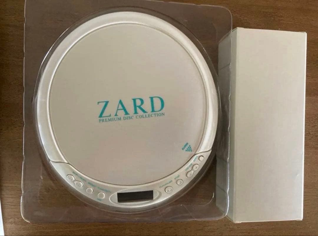ZARD プレミアムディスクコレクション 携帯用CDプレーヤー