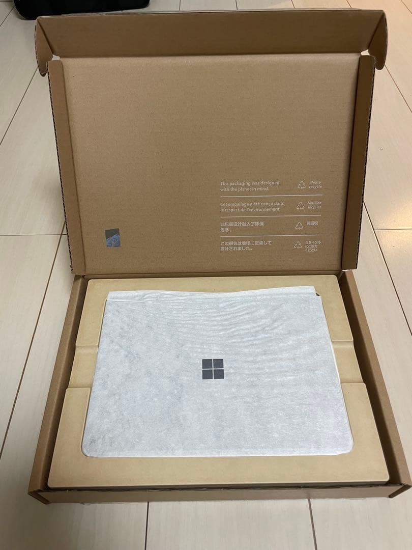 《パソコン》未使用Microsoft Surface Go 4 タイプカバー付き