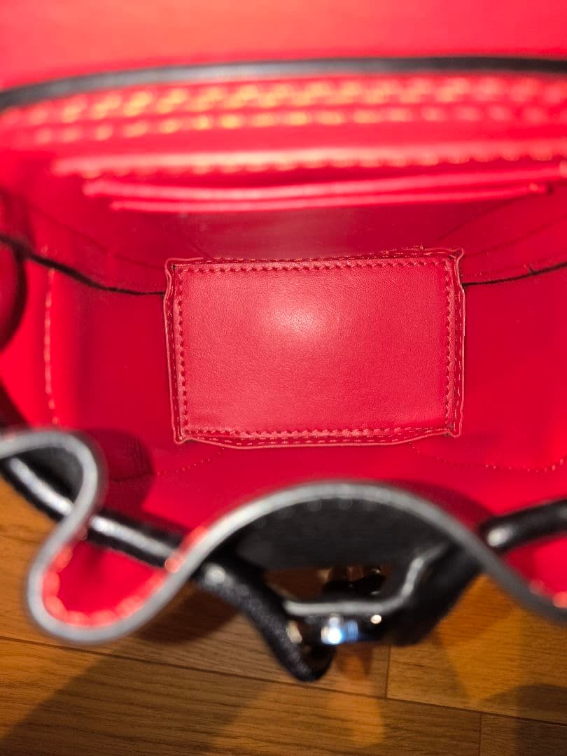 クリスチャンルブタン　エクスプローラーファンク　キーリング