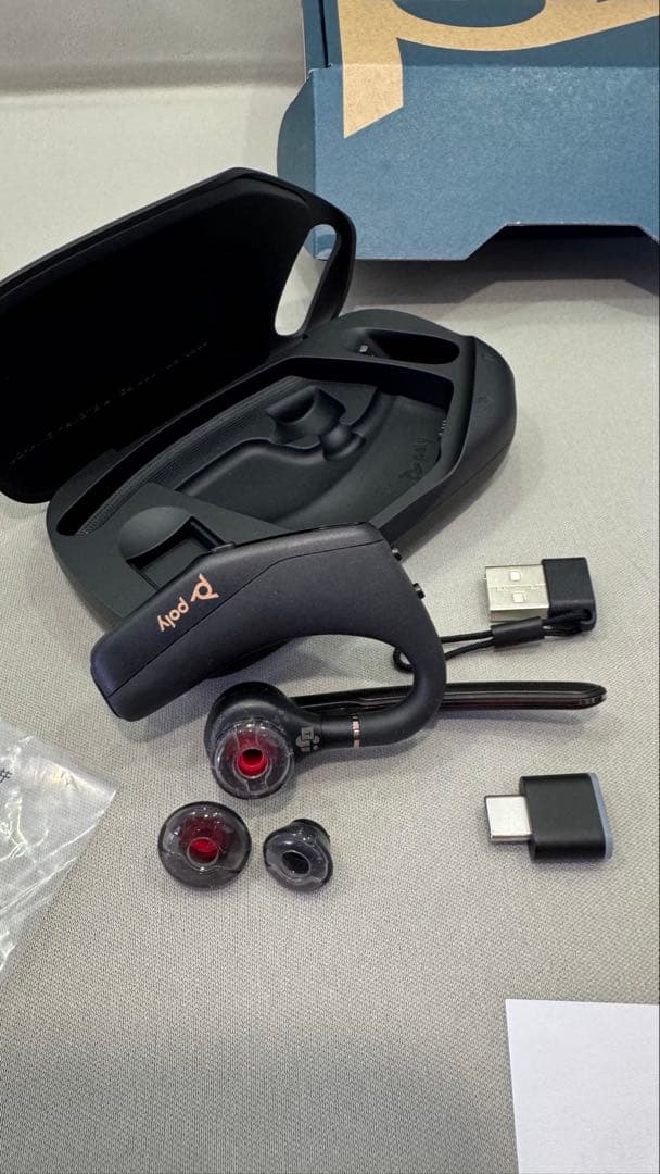 ヘッドホン Poly Voyager Legend 50 USB-C + BT700