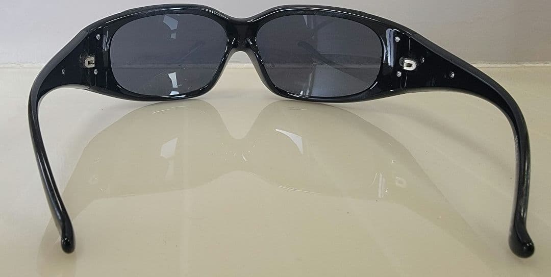 Versace ヴェルサーチェ ブラックサングラス ケース付き