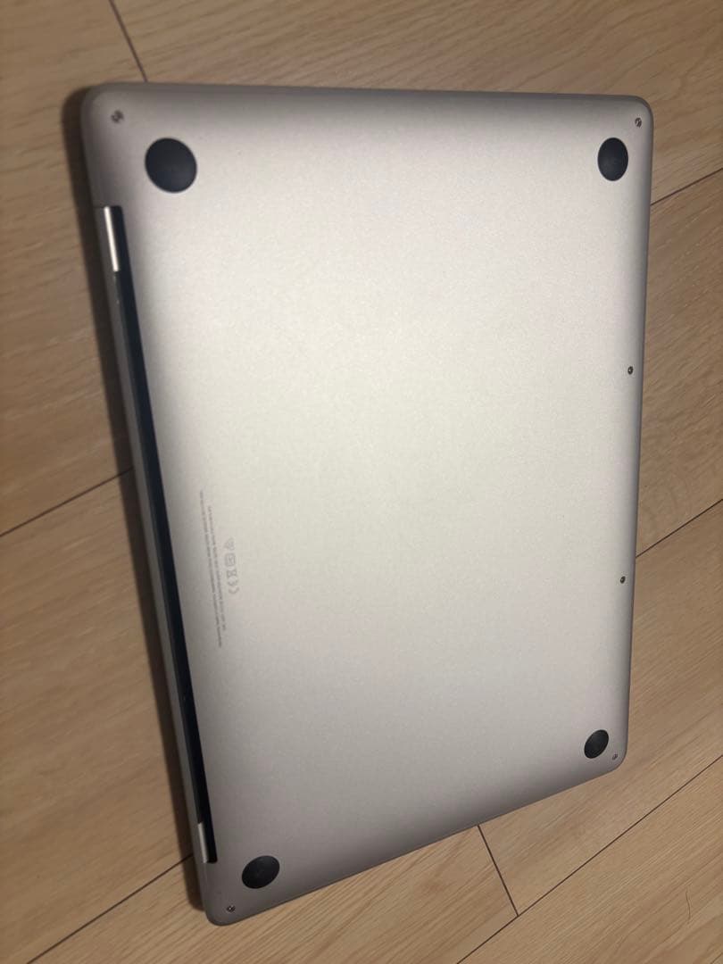 Apple MacBook Pro 2019年　シルバー 本体 充電器付き