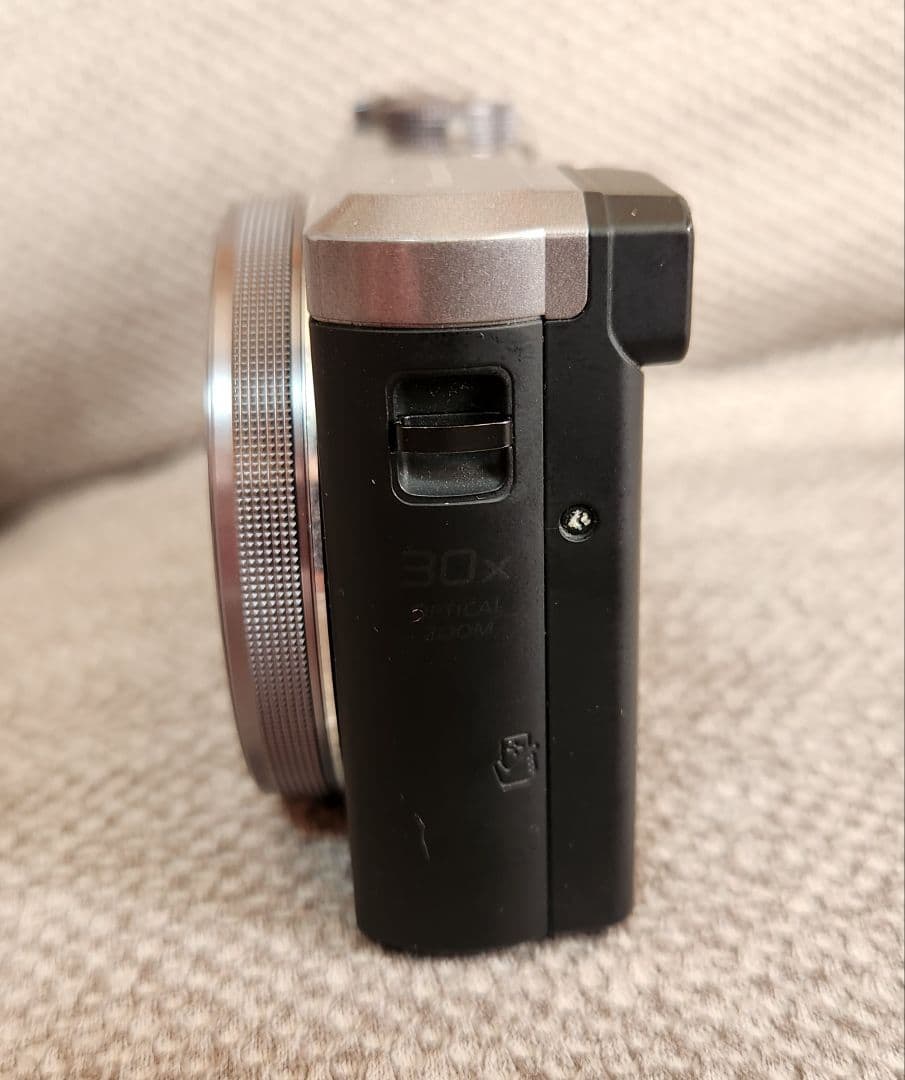 Panasonic Lumix TZ60 コンパクトデジタルカメラ