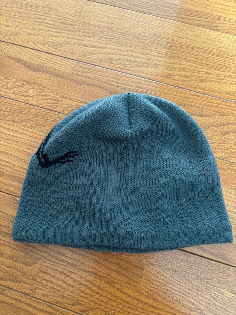 完売品アークテリクスビーニー ARC'TERYX Dark Magic 22AW