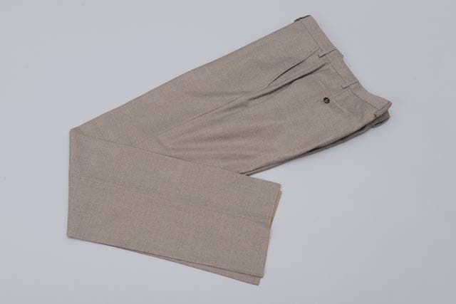 ジョルジオアルマーニ黒ラベル「TAYLORモデル」スーツ（56）