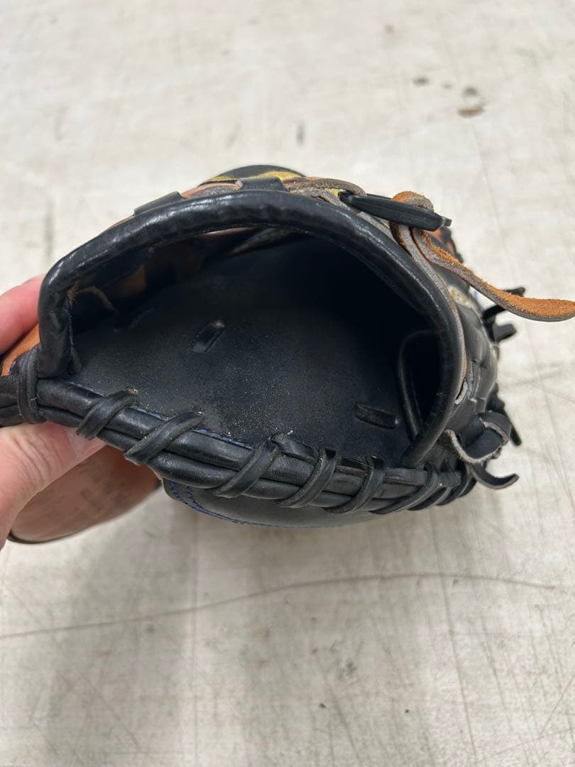 虎さんハタケヤマ　フルオーダーPRO-M8 硬式キャッチャーミット黒/茶