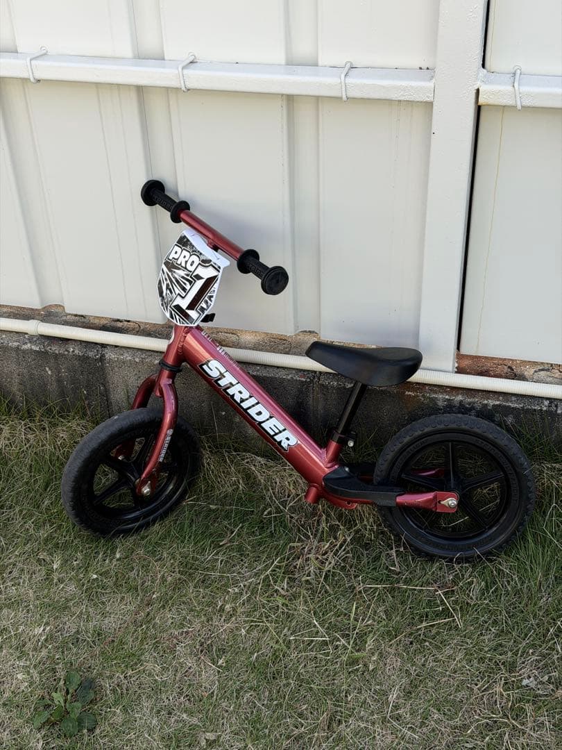 STRIDER PRO メタリックマルーン 12インチ【シンプルで軽い】