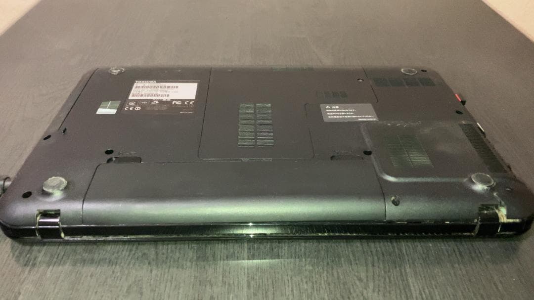 東芝 ノートパソコン dynabook T552/58HB