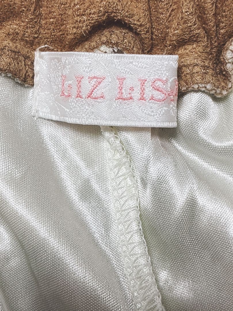 LIZ LISA フリル付きバラ柄フレアショートパンツアイボリー/ブラウン